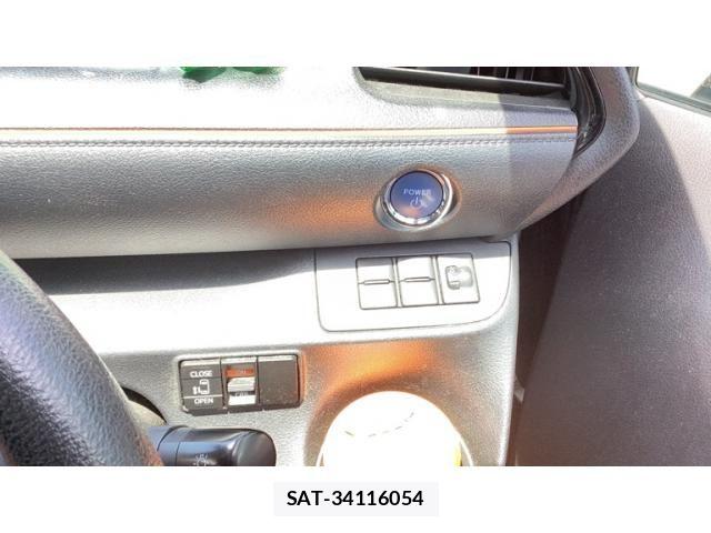 Toyota SIENTA 2015-09 7330122-14