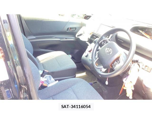 Toyota SIENTA 2015-09 7330122-18