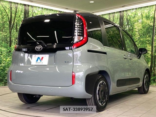 Toyota SIENTA 2026-05 7330088-16