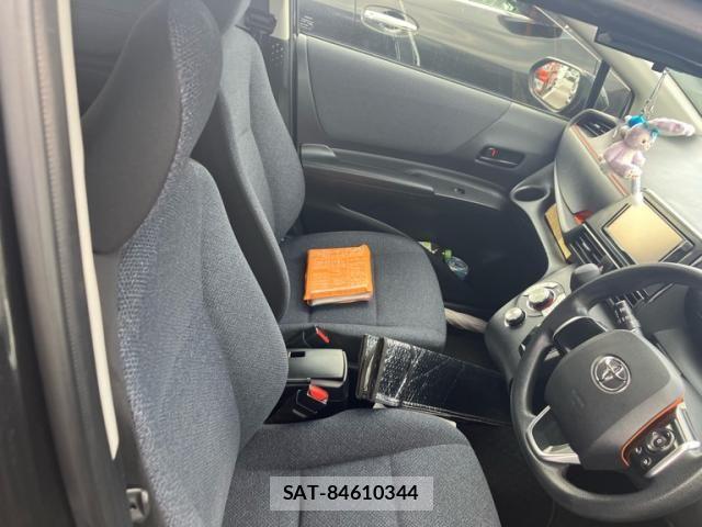 Toyota SIENTA 2015-08 7330124-10