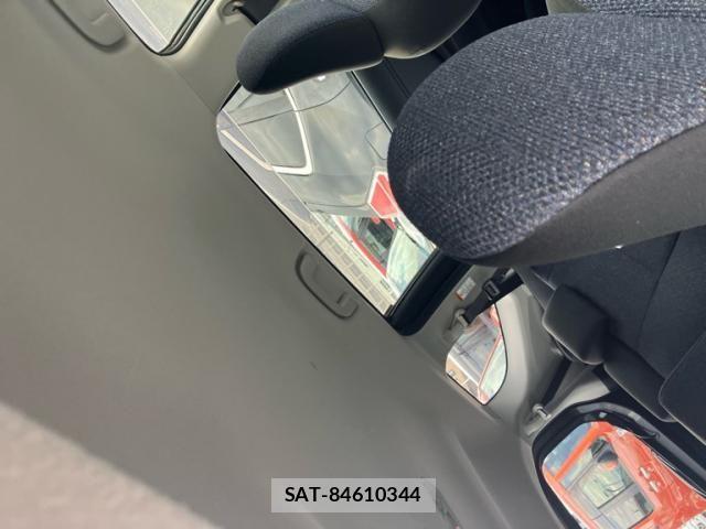 Toyota SIENTA 2015-08 7330124-14