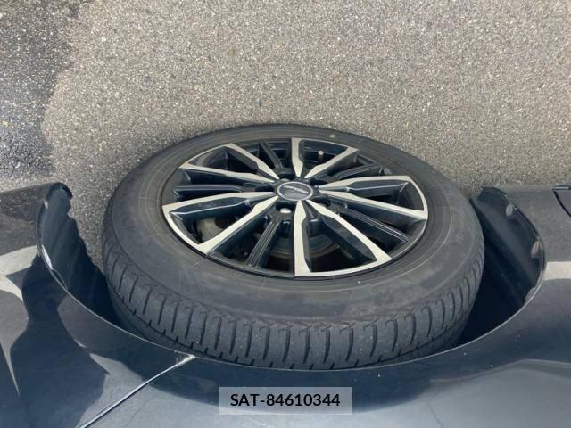 Toyota SIENTA 2015-08 7330124-5