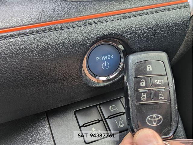 Toyota SIENTA 2021-04 7330119-13