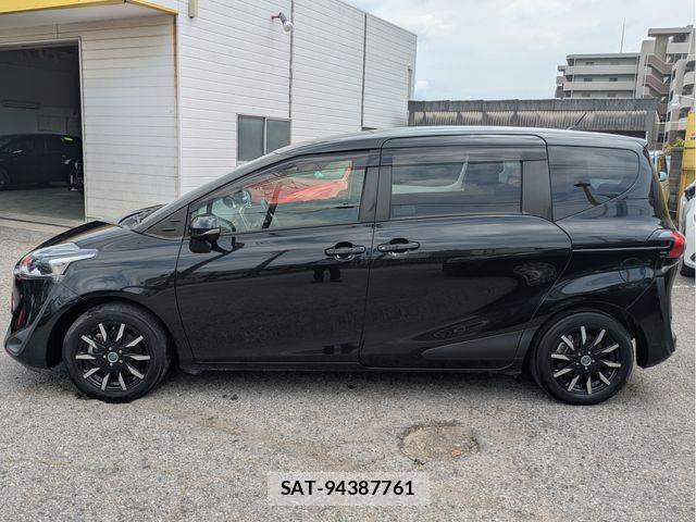 Toyota SIENTA 2021-04 7330119-17