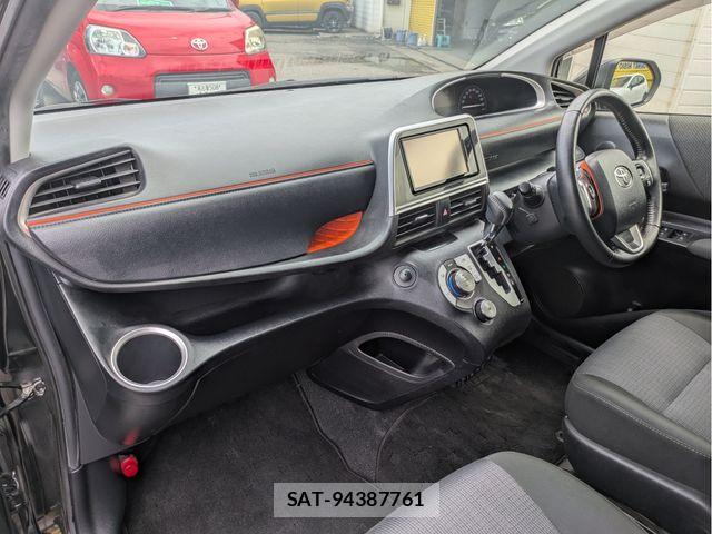 Toyota SIENTA 2021-04 7330119-2