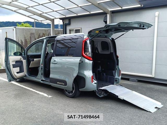 Toyota SIENTA 2024-04 7330095-1