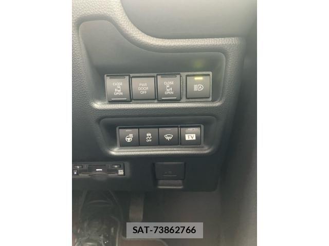 Toyota SIENTA 2025-09 7330087-13