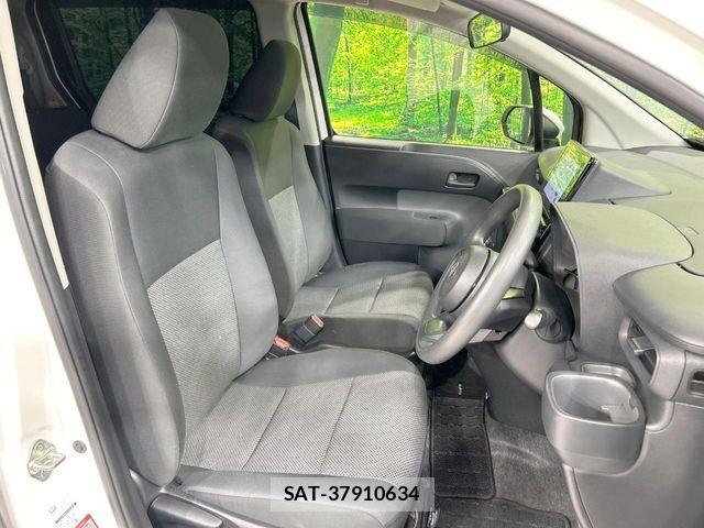 Toyota SIENTA 2023-04 7330108-7
