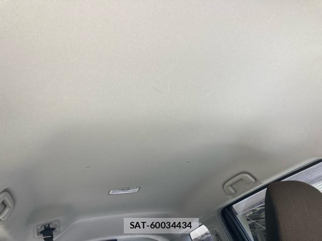 Toyota SIENTA 2017-09 7330123-19