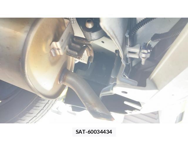 Toyota SIENTA 2017-09 7330123-22