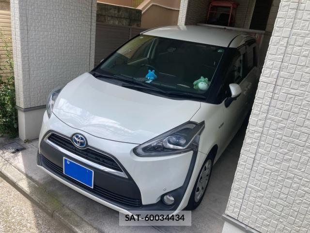 Toyota SIENTA 2017-09 7330123-2