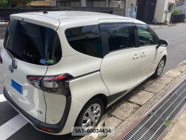 Toyota SIENTA 2017-09 7330123-4