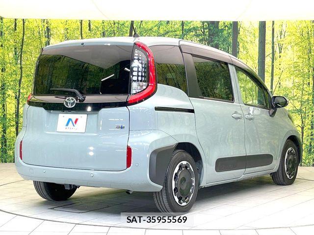 Toyota SIENTA 2023-08 7359847-16