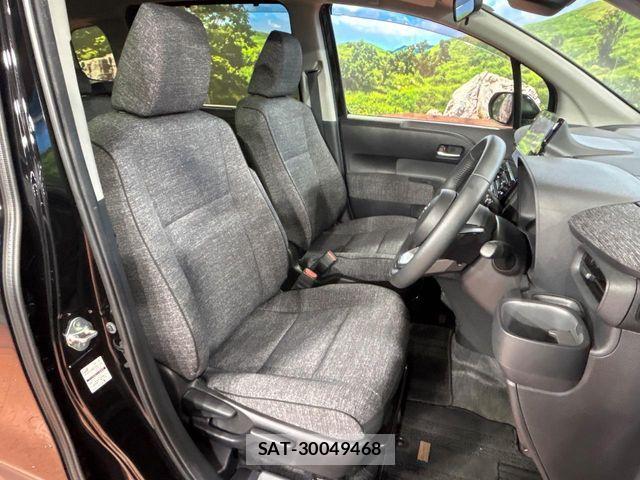 Toyota SIENTA 2022-10 7359840-7