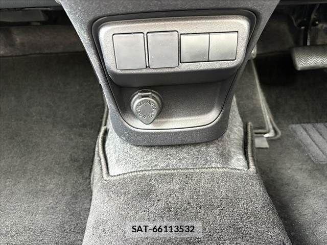 Toyota SIENTA 2025-04 7359849-23