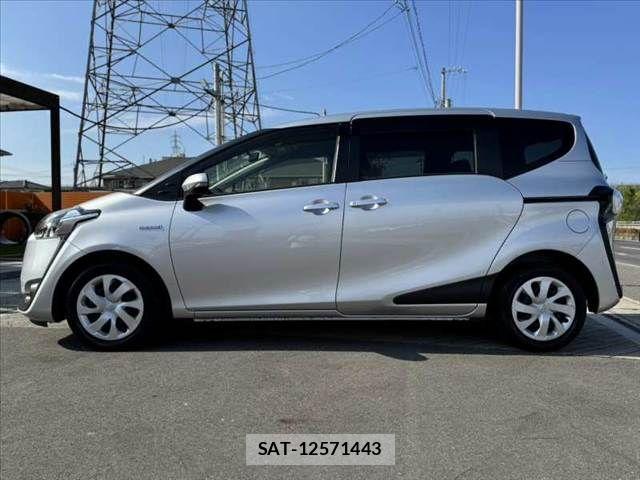 Toyota SIENTA 2017-04 7359860-10