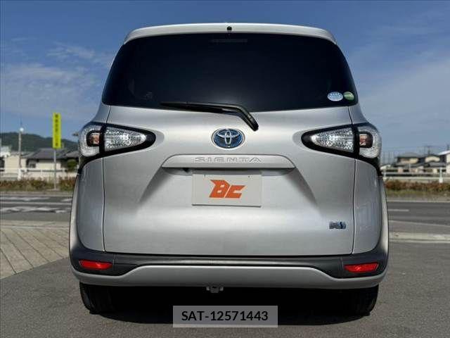 Toyota SIENTA 2017-04 7359860-13