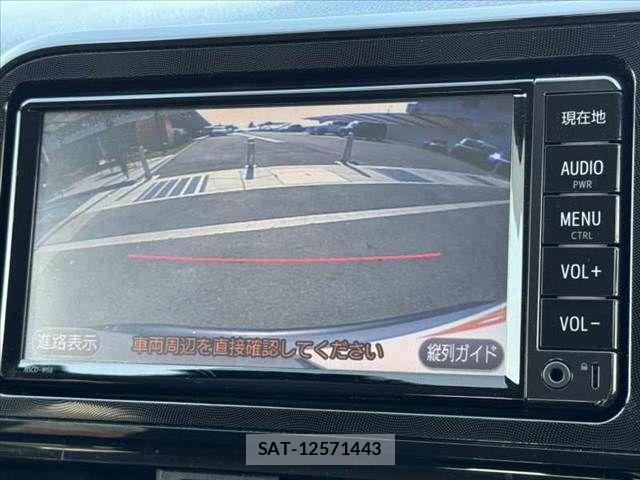 Toyota SIENTA 2017-04 7359860-21