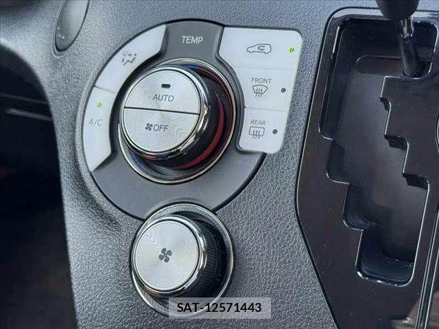 Toyota SIENTA 2017-04 7359860-28
