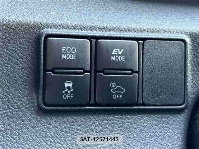 Toyota SIENTA 2017-04 7359860-5