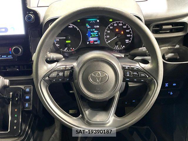 Toyota SIENTA 2023-07 7359852-10