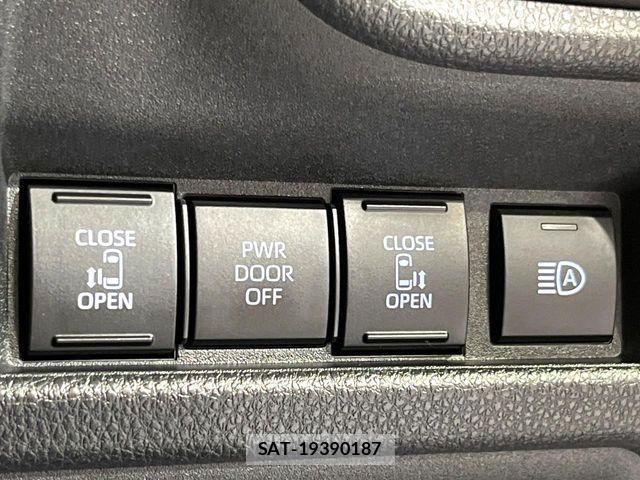 Toyota SIENTA 2023-07 7359852-4