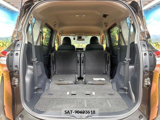 Toyota SIENTA 2019-04 7359850-11