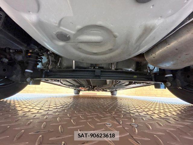 Toyota SIENTA 2019-04 7359850-19