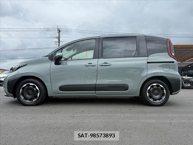 Toyota SIENTA 2023-09 7359848-10