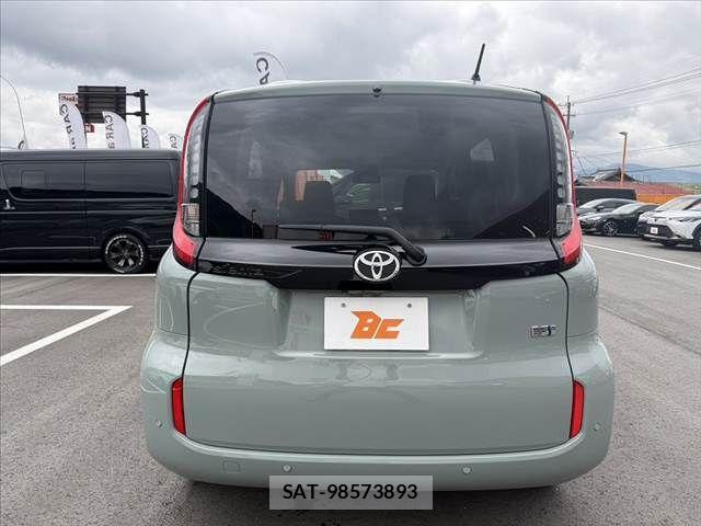 Toyota SIENTA 2023-09 7359848-13