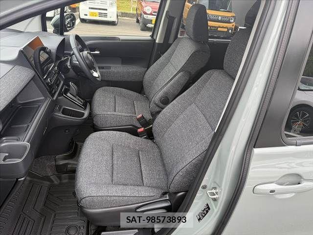 Toyota SIENTA 2023-09 7359848-16