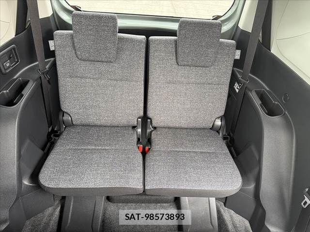 Toyota SIENTA 2023-09 7359848-19
