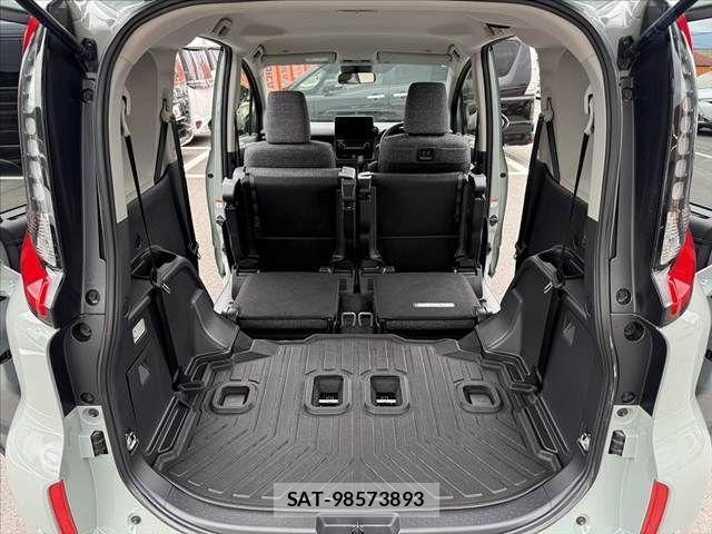 Toyota SIENTA 2023-09 7359848-21