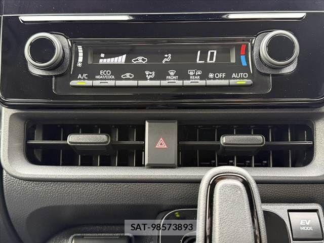 Toyota SIENTA 2023-09 7359848-29