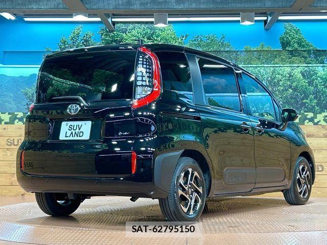 Toyota SIENTA 2026-04 7359838-17