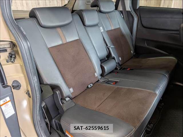 Toyota SIENTA 2021-01 7359858-11