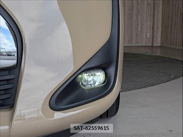 Toyota SIENTA 2021-01 7359858-15