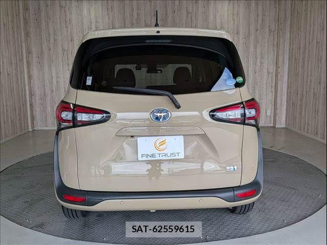 Toyota SIENTA 2021-01 7359858-20