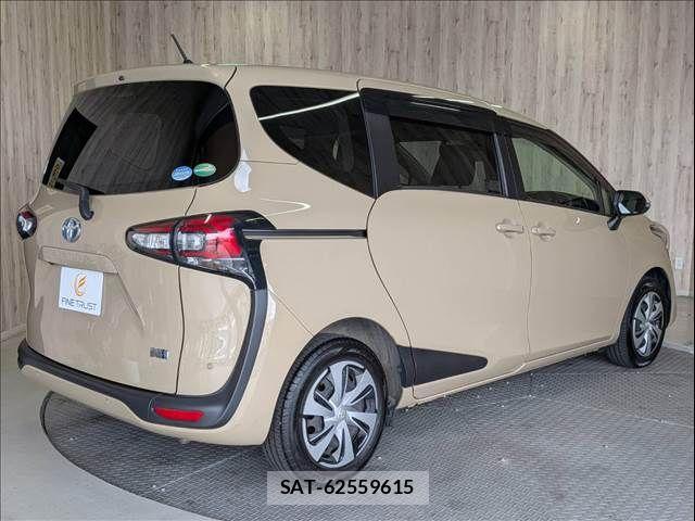 Toyota SIENTA 2021-01 7359858-21