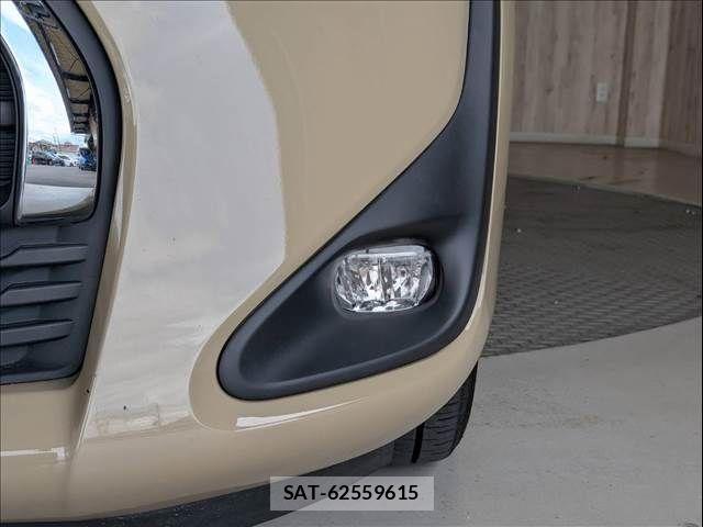 Toyota SIENTA 2021-01 7359858-25