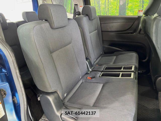 Toyota SIENTA 2016-05 7359857-7