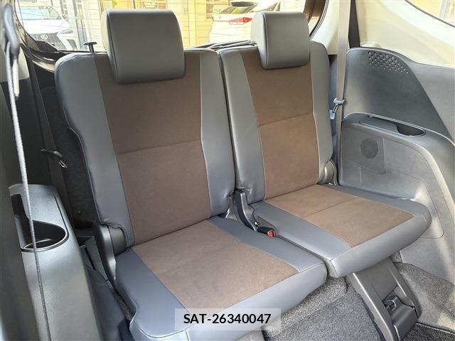Toyota SIENTA 2019-03 7359856-17