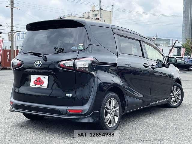 Toyota SIENTA 2015-08 7359851-2