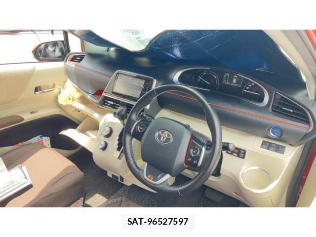 Toyota SIENTA 2015-10 7359855-11