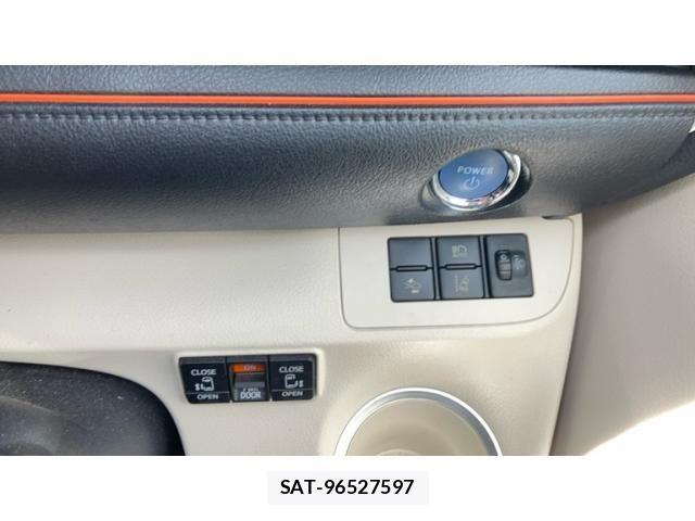 Toyota SIENTA 2015-10 7359855-16