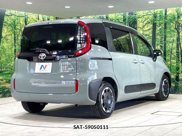 Toyota SIENTA 2022-11 7394092-16
