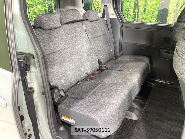 Toyota SIENTA 2022-11 7394092-8