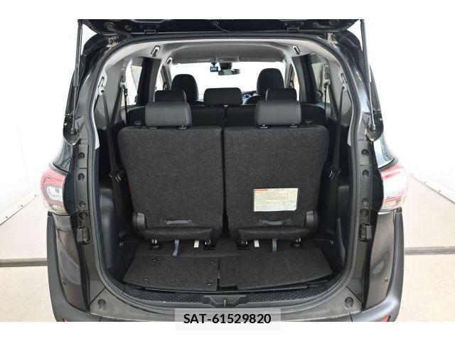 Toyota SIENTA 2020-10 7394111-12