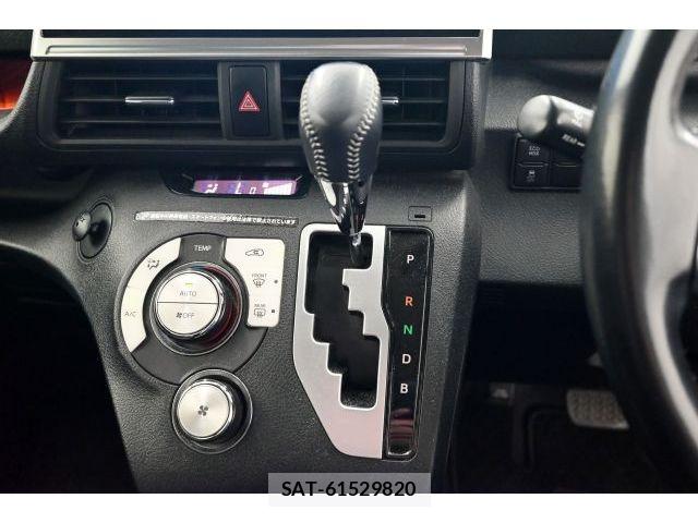 Toyota SIENTA 2020-10 7394111-21