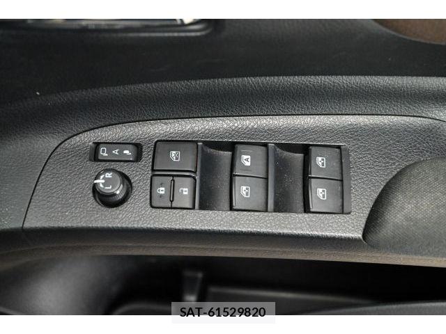 Toyota SIENTA 2020-10 7394111-26